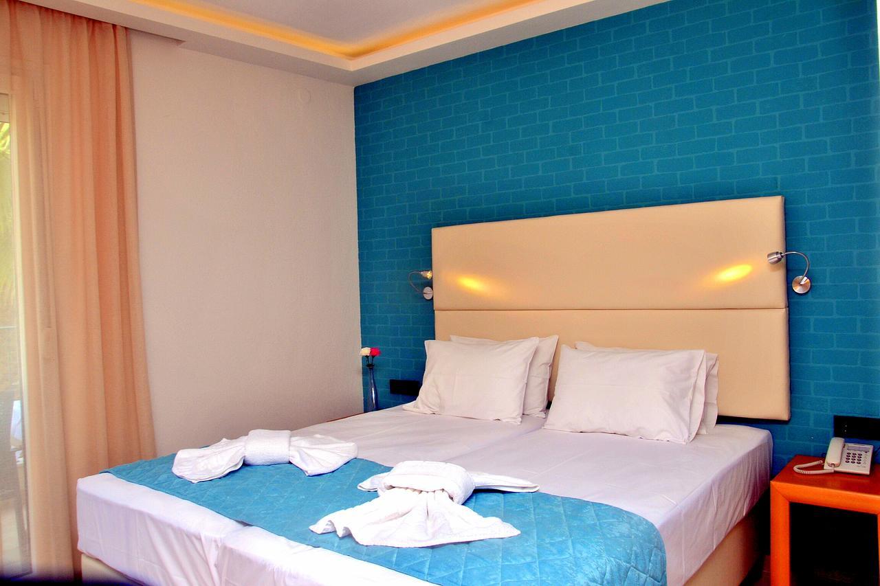 Hotel Olympia Pefkochori Exterior photo